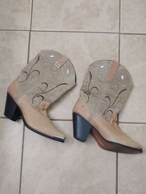 Dingo Ava Cowgirl Boots Brown Leather Embroidered Embellished Round Toe Size 7